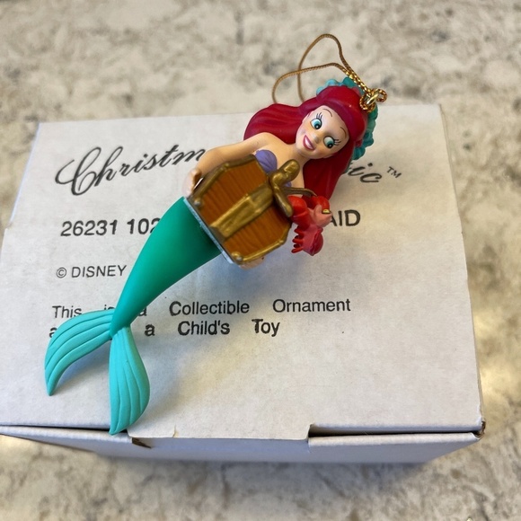 Disney Christmas Magic 26231 -‎ 102- Little Mermaid - Holiday Ornament - Picture 1 of 7